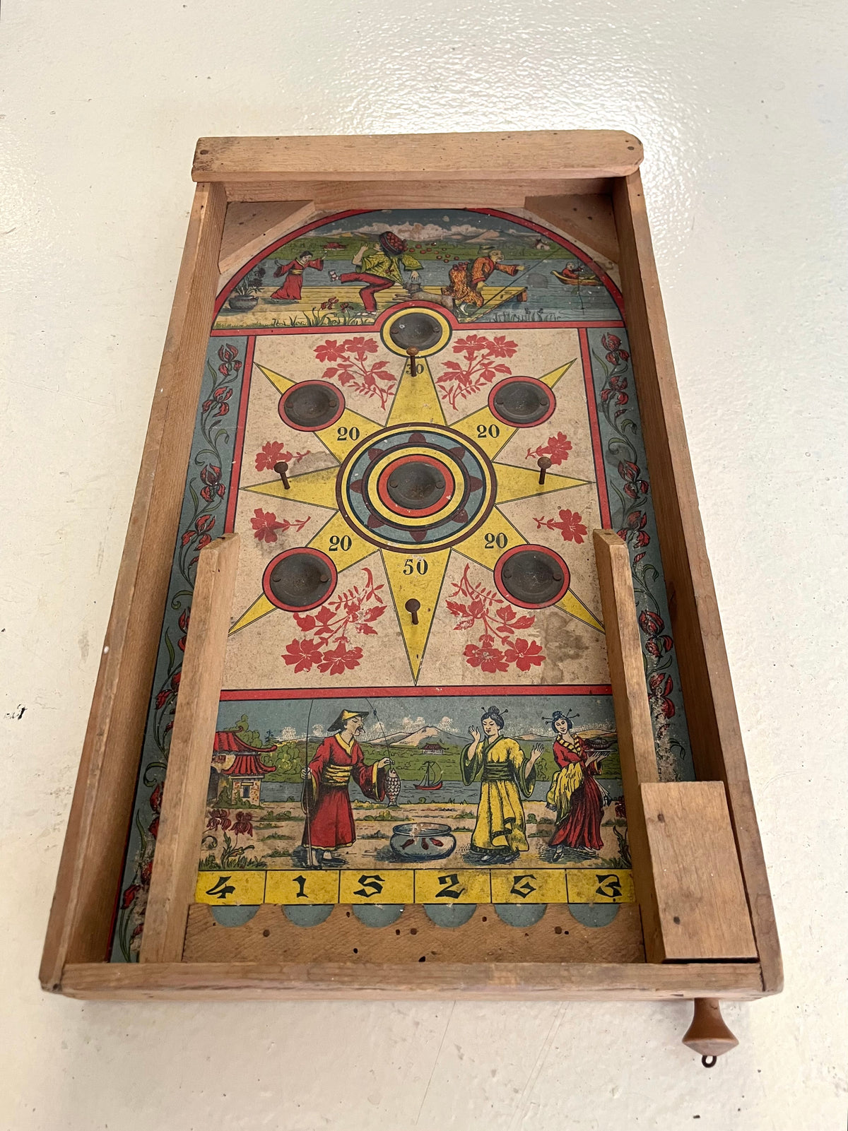 Antico Flipper da Tavolo Bagatelle in Legno - Primi '900, Motivo Orientale