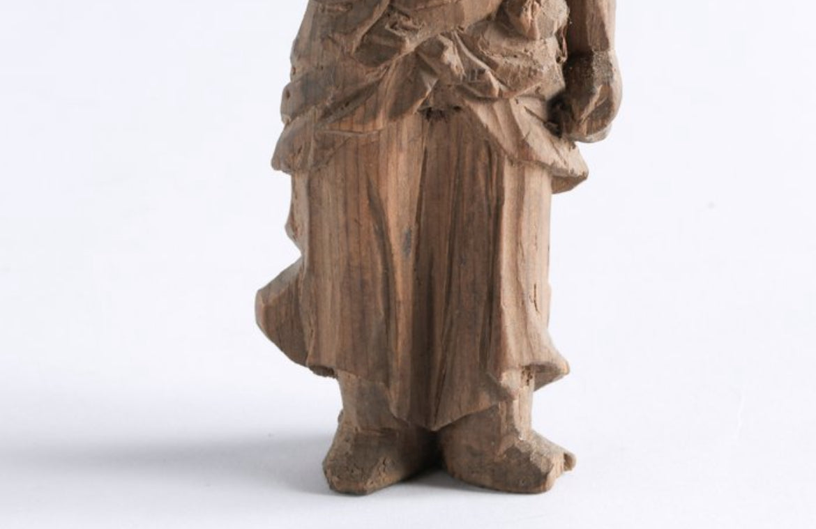 Antica Statua Buddista Giapponese in Legno – Scultura Minshubutsu, Accolito Doji (Fudo Myoo), Periodo Edo/Meiji