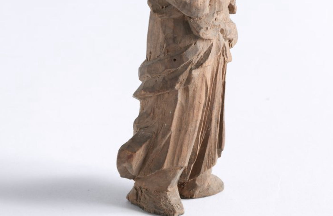 Antica Statua Buddista Giapponese in Legno – Scultura Minshubutsu, Accolito Doji (Fudo Myoo), Periodo Edo/Meiji