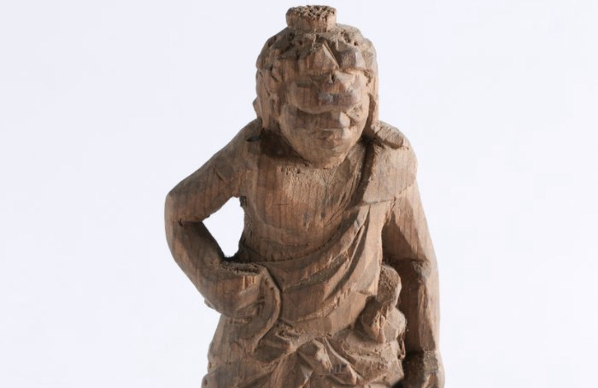 Antica Statua Buddista Giapponese in Legno – Scultura Minshubutsu, Accolito Doji (Fudo Myoo), Periodo Edo/Meiji